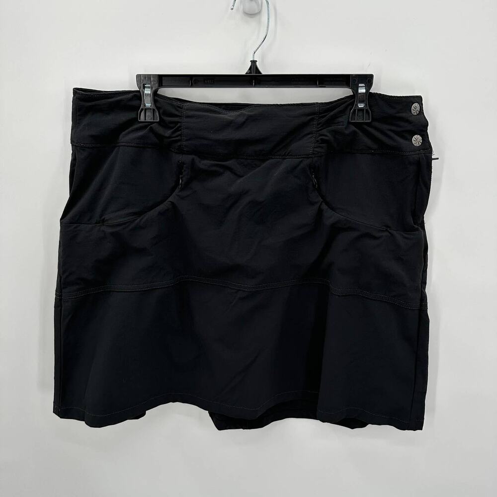 Athleta Black Active Skort // 14